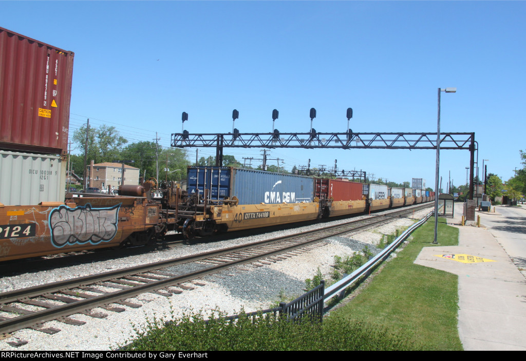 Line of container cars north